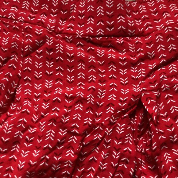 Old Navy Red Pull On Shorts, Size S - Picture 2 of 10